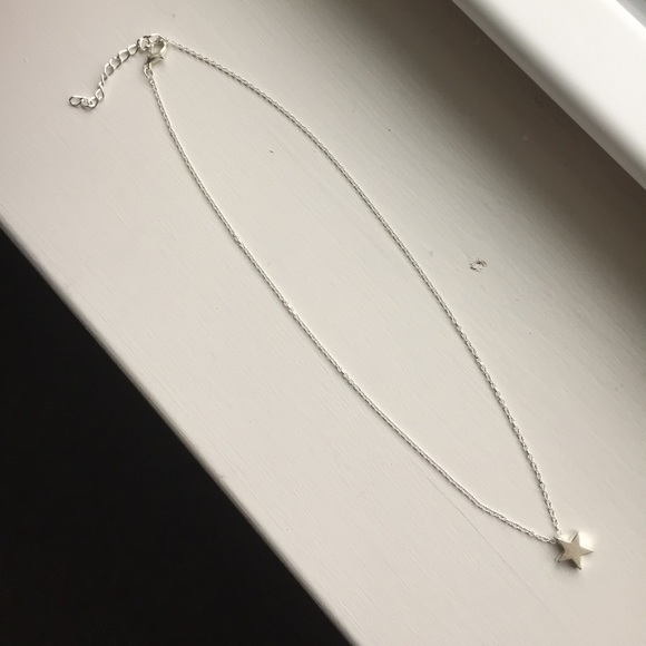 ⚜️[𝟯/$𝟭𝟴]⚜️Silver Star Delicate Choker NEW - Picture 4 of 7